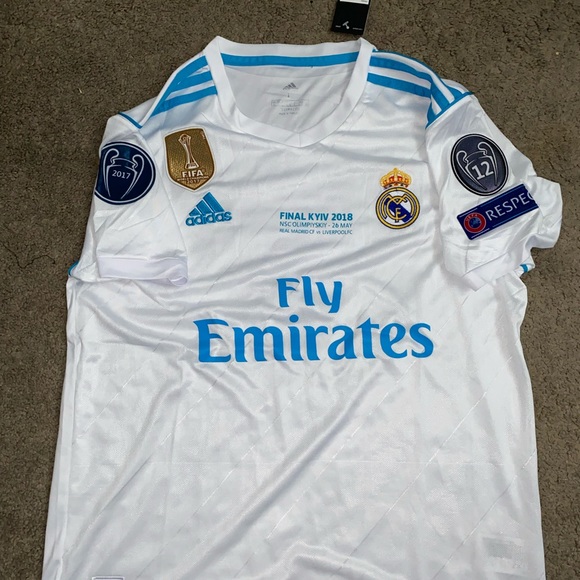 Real Madrid 2017-2018 Jersey retro - Ronaldo 7 - Picture 2 of 5